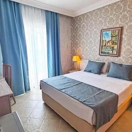 Hotel X Life 15 - Adult