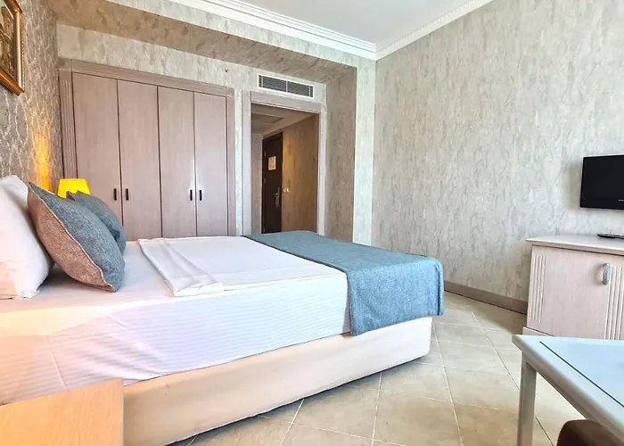 X Life 15 - Adult Hotel 4*