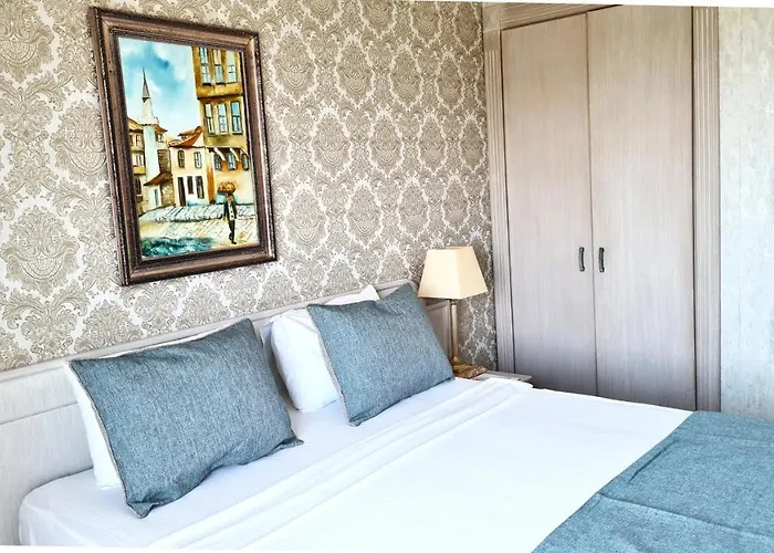 X Life 15 - Adult 4*