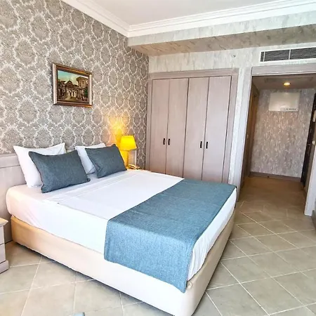 X Life 15 - Adult Szálloda