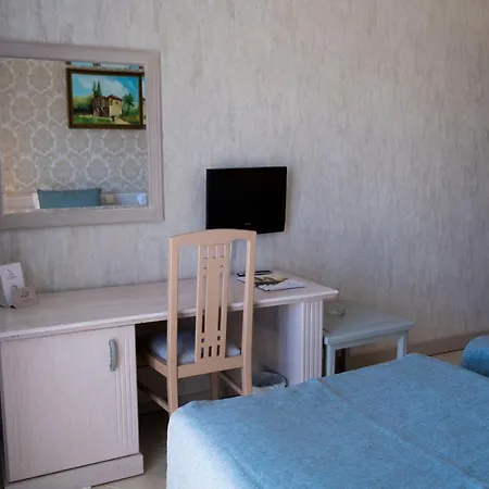 X Life 15 - Adult Hotel 5*