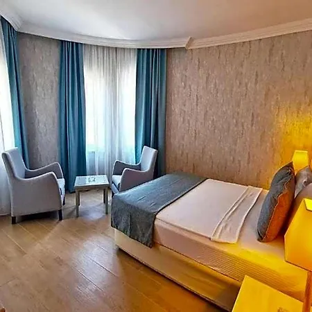 فندق X Life 15 - Adult سَريغيرمه