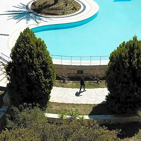 X Life 15 - Adult Hotel