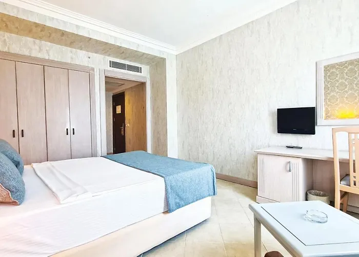 Hotel X Life 15 - Adult Sarıgerme