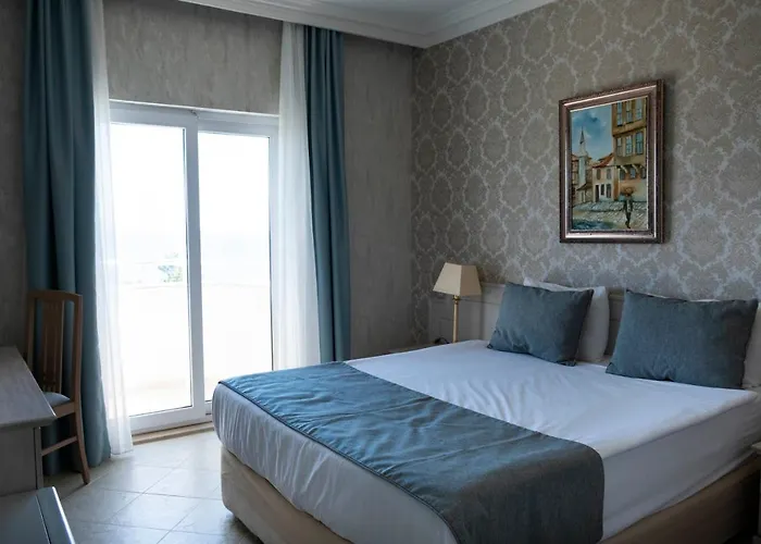 X Life 15 - Adult 4* Sarıgerme